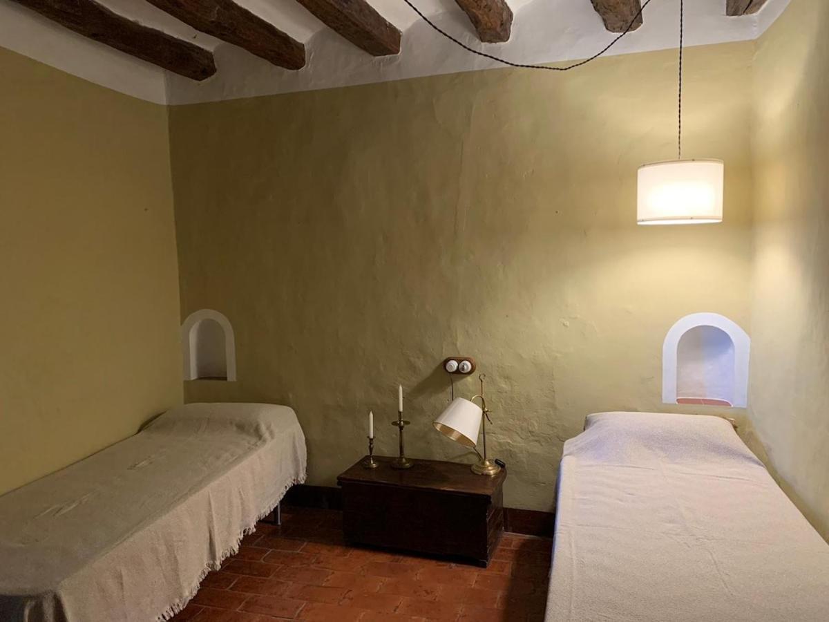 Masia Cal Millas - Turisme Rural Castellfullit de Riubregos Екстериор снимка
